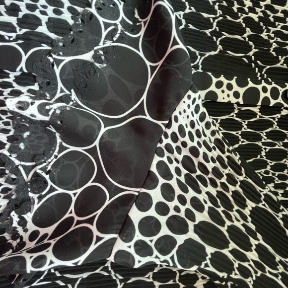 Essentials by Milano shirt - Picture 3 of 4